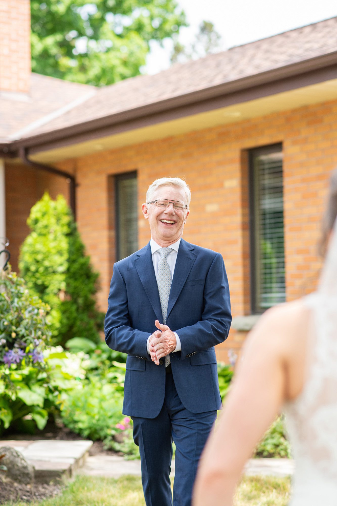 father first look of bride